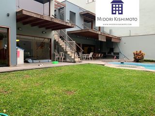 Foto 2 de Hermosa Casa con Piscina - CHACARILLA DEL ESTANQUE
