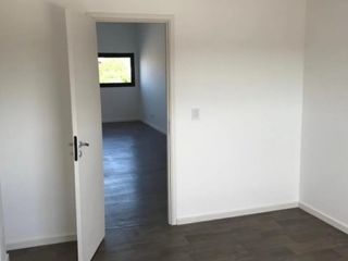 Foto 9 de VENTA TRIPLEX 4 AMBIENTES A ESTRENAR. APTO CREDITO.