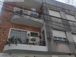 Foto 1 de ALQUILER PH DE 3 AMB. CON BALCON EN WENCESLAO VILLAFAÑE 1200, BARRACAS