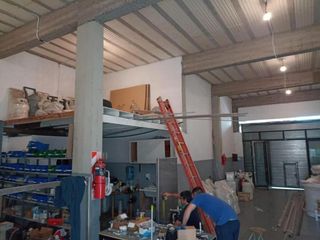 Foto 3 de Depósito en venta - 180Mts2 - Cochera - Garín, Escobar