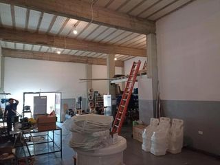 Foto 2 de Depósito en venta - 180Mts2 - Cochera - Garín, Escobar