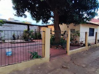 Foto 2 de CASA EN VENTA A RECICLAR Z/AV. LAVALLE Y AV. T. TACUARI
