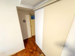 Foto 3 de Venta Departamento Monserrat Dos Ambientes