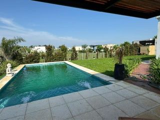 Foto 11 de ALQUILER DE CASA SANTA ELENA CON PISCINA