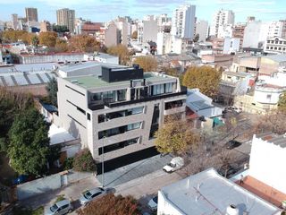 Foto 1 de COCHERA EN VENTA PLANTA BAJA VILLA LURO