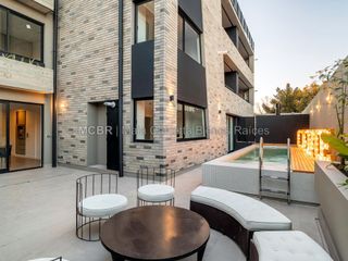 Foto 6 de COCHERA EN VENTA PLANTA BAJA VILLA LURO