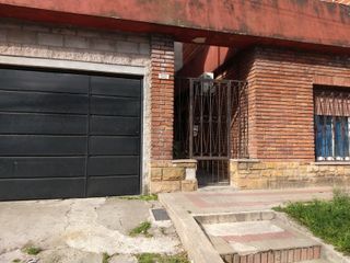 Foto 1 de Alquiler Ph 4 Ambientes en Moron Sur