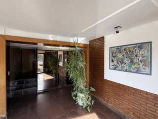 Foto 3 de Departamento en  Venta 2 amb. al Frente c/ balcon - Apto Credito