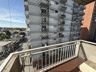 Foto 10 de Departamento en  Venta 2 amb. al Frente c/ balcon - Apto Credito