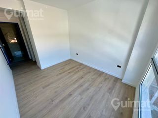 Foto 9 de PISO COMPLETO 4 AMB