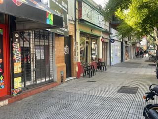 Foto 2 de Local en  Alvarez Thomas  al 1600
