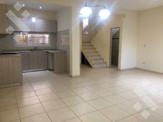 Foto 5 de Venta  Dúplex  3 dormitorios. Centenario - Neuquén