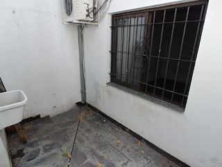 Foto 8 de Departamento Tipo Casa en alquiler en Lanus Este