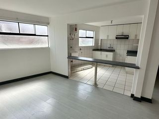 Foto 5 de ALQUILER  DEPARTAMENTO EN LA AV. LA MERCED SURCO
