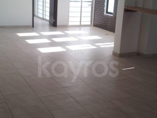 Foto 28 de Venta de local con apartamento en Planeta Rica: 4 habitaciones, garaje, terraza, estudio y espacio para tu propio negocio