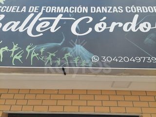 Foto 1 de Venta de local con apartamento en Planeta Rica: 4 habitaciones, garaje, terraza, estudio y espacio para tu propio negocio