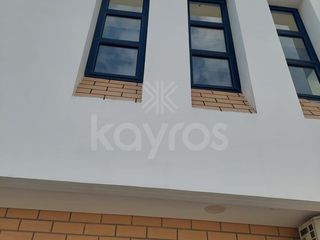 Foto 2 de Venta de local con apartamento en Planeta Rica: 4 habitaciones, garaje, terraza, estudio y espacio para tu propio negocio