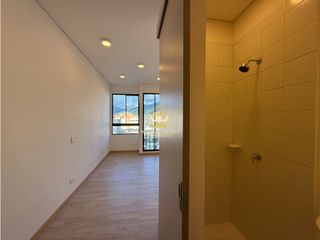 Foto 7 de SE VENDE APARTAESTUDIO EN LA CASTELLANA PARA ESTRENAR