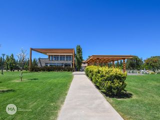 Foto 10 de Casa 4 Dormitorios-Av. Fuerza Aérea 1500-Funes | Alquiler