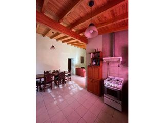 Foto 2 de Excelente casa a la venta con oficinas comerciales. Calle Alem 1345