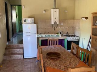 Foto 9 de AT140 - ICHO CRUZ SIERRA Casa con 2 Dormitorios, 1 baño, Living-Comedor, Pileta