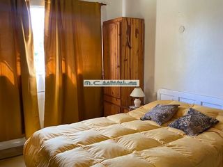 Foto 6 de AT145. 2PAX.  DPTO CÉNTRICO UN DORMITORIO, COCINA, BAÑO, COCHERA Y ASADOR