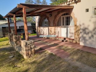 Foto 9 de AT145. 2PAX.  DPTO CÉNTRICO UN DORMITORIO, COCINA, BAÑO, COCHERA Y ASADOR