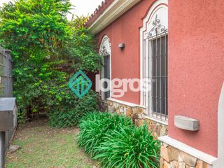 Foto 4 de Casa en venta de 3 dormitorios con cochera en Grand Bourg