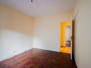 Foto 10 de Departamento en Venta de 3 Ambientes en Monserrat y  Apto credito