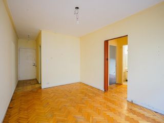 Foto 5 de Departamento en Venta de 3 Ambientes en Monserrat y  Apto credito