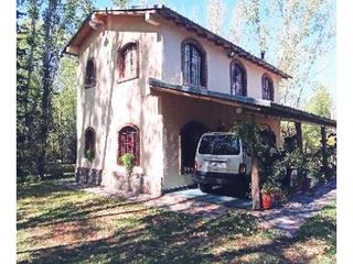 Foto 2 de Importante Propiedad En Venta _ Casa Y Cabaña En Emblematico Lugar