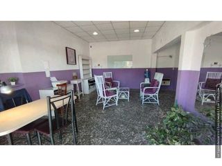 Foto 18 de Casa, local comercial y departamento sobre avenida en venta-San Rafael