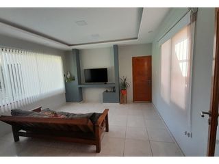 Foto 7 de Hermosa Casa En Venta - Salto De Las Rosas