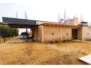 Foto 10 de Hermosa Casa, quincho y pileta En Venta - Las Paredes