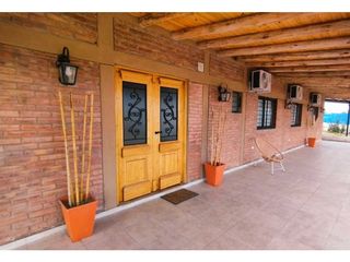 Foto 5 de Hermosa Casa, quincho y pileta En Venta - Las Paredes