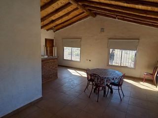 Foto 5 de Casa con quincho en venta -Las Paredes