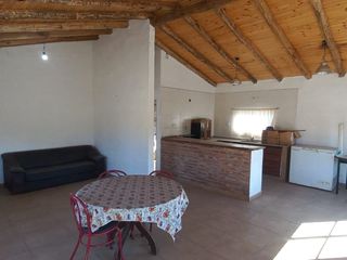 Foto 4 de Casa con quincho en venta -Las Paredes