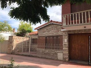 Foto 2 de Casa céntrica en venta - San Rafael