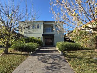 Foto 1 de Casa en  Alquiler en Barrancas del Lago - Nordelta