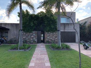 Foto 1 de Lencke vende - excelente casa en Albanueva