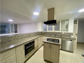 Foto 1 de APTO - ARRIENDO - LA REFORMA 2 PISO 4HB 3BÑ 3PQ 350M2 - CALI SUR