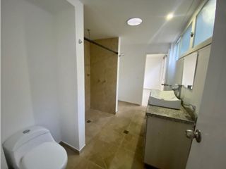 Foto 9 de APTO - ARRIENDO - LA REFORMA 2 PISO 4HB 3BÑ 3PQ 350M2 - CALI SUR
