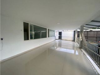 Foto 24 de APTO - ARRIENDO - LA REFORMA 2 PISO 4HB 3BÑ 3PQ 350M2 - CALI SUR