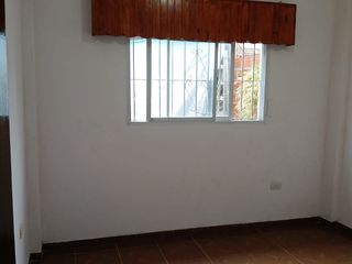 Foto 5 de ALQUILER, DTO 2 AMBIENTES- LAFERRERE
