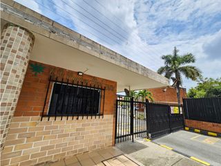 Foto 1 de Alquiler Casa Dos Niveles Conjunto Palmera Real, Caney