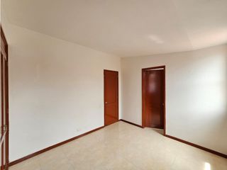 Foto 14 de Alquiler Casa Dos Niveles Conjunto Palmera Real, Caney