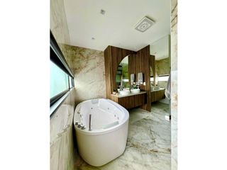 Foto 19 de Apartamento de lujo Amoblado en Venta en el Poblado San Lucas