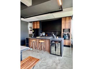 Foto 4 de Apartamento de lujo Amoblado en Venta en el Poblado San Lucas