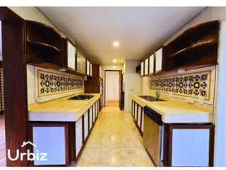 Foto 12 de Apartamento de 209 m² en Arriendo en Rosales - Clásico