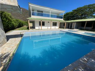 Foto 2 de Venta de casa estilo campestre en Bahía Concha